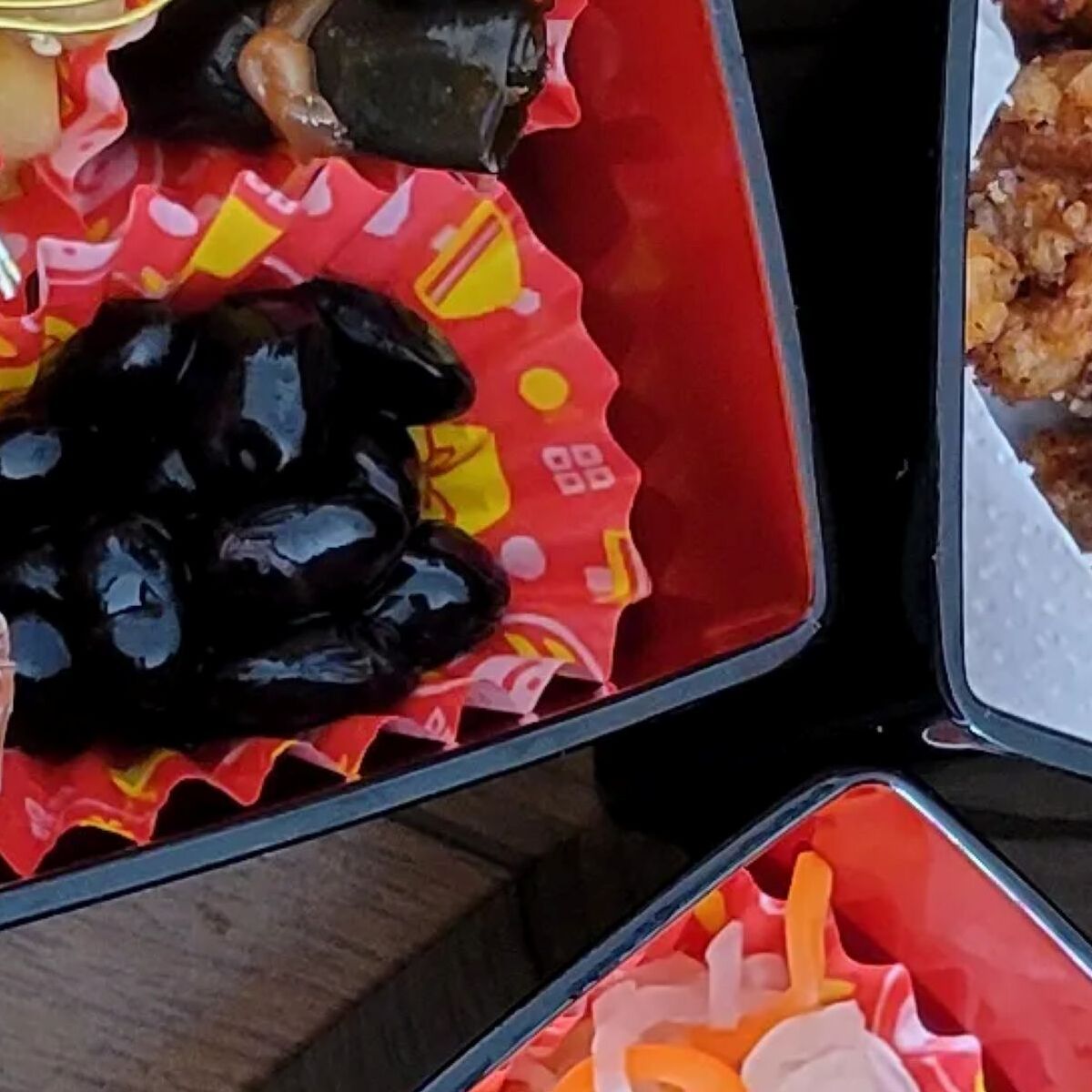 夫に「おせち作って」とお願いしたら→3日間キッチンにこもりきりで……　まさかの力作に「最高かよ」「ウチの旦那と交換して！」 | グルメ ねとらぼ