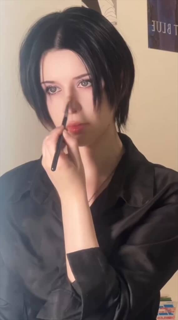 『NANA』の大崎ナナ風のコスプレメイク