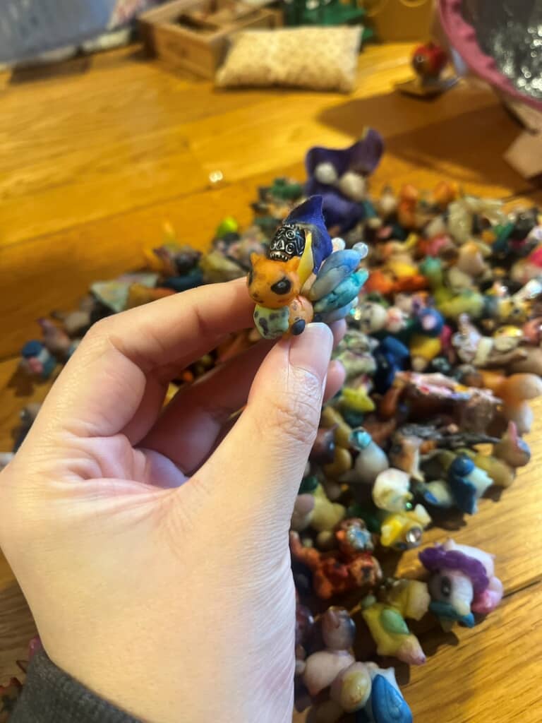 ゲームのキャラクターにもなりそうなかわいいお人形