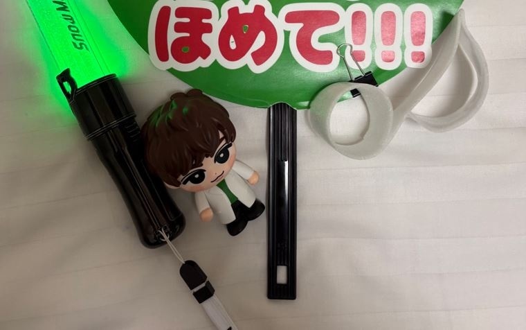 阿部担さんが持っていたうちわは……？