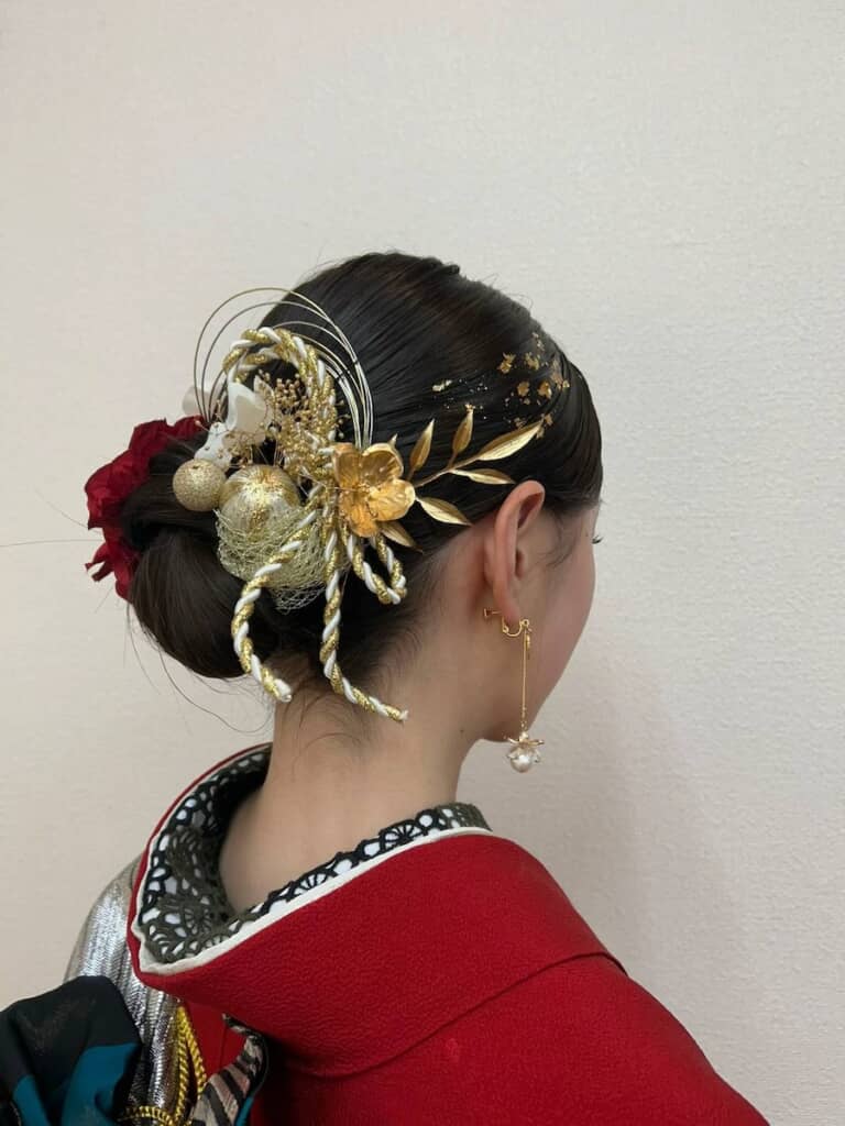 美しい髪飾りもメルカリで買ったものです