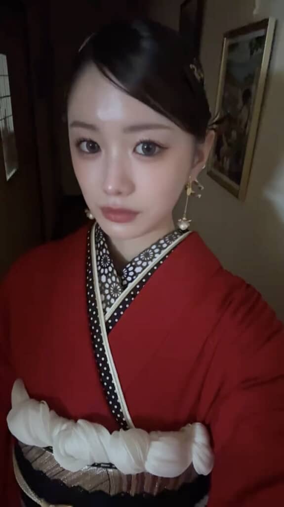 和レトロをイメージした髪形も称賛を集めました