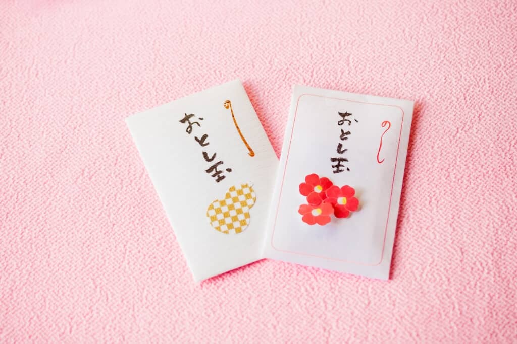 16歳の娘がお年玉で買ったものは……（出典：PIXTA）