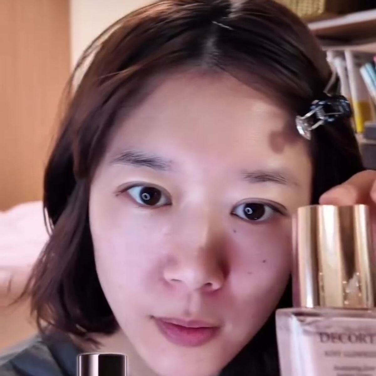 37歳女性、寝起きすっぴんから“7分”でフルメイク→思わず真似したくなる仕上がりに「素敵」「旦那様が羨ましい」 | ライフスタイル ねとらぼ