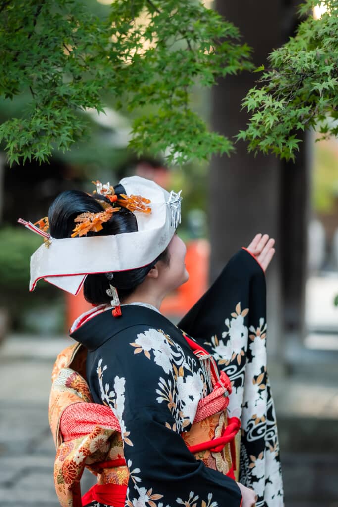 角隠しは古風な留め方に