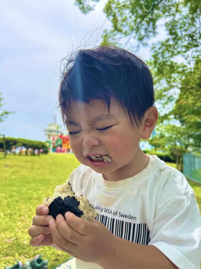 けわしい表情もサマになる