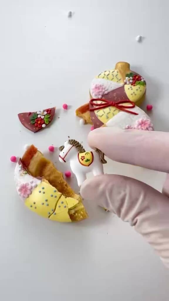 白馬のアイシングクッキーが登場！