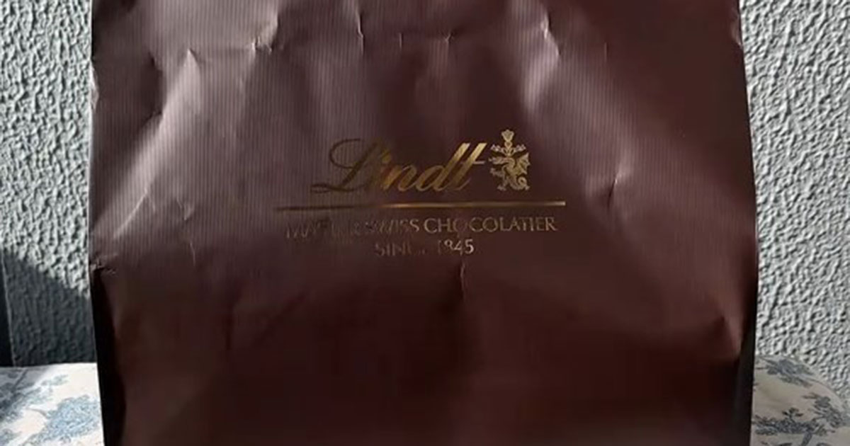 「これは大富豪すぎる！」　リンツの9500円福袋をゲット→パンパンの紙袋を開けてみると……　驚きの中身に「うっわー!!」（1/2） | グルメ ねとらぼ