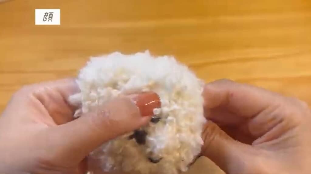 顔を付けていきます