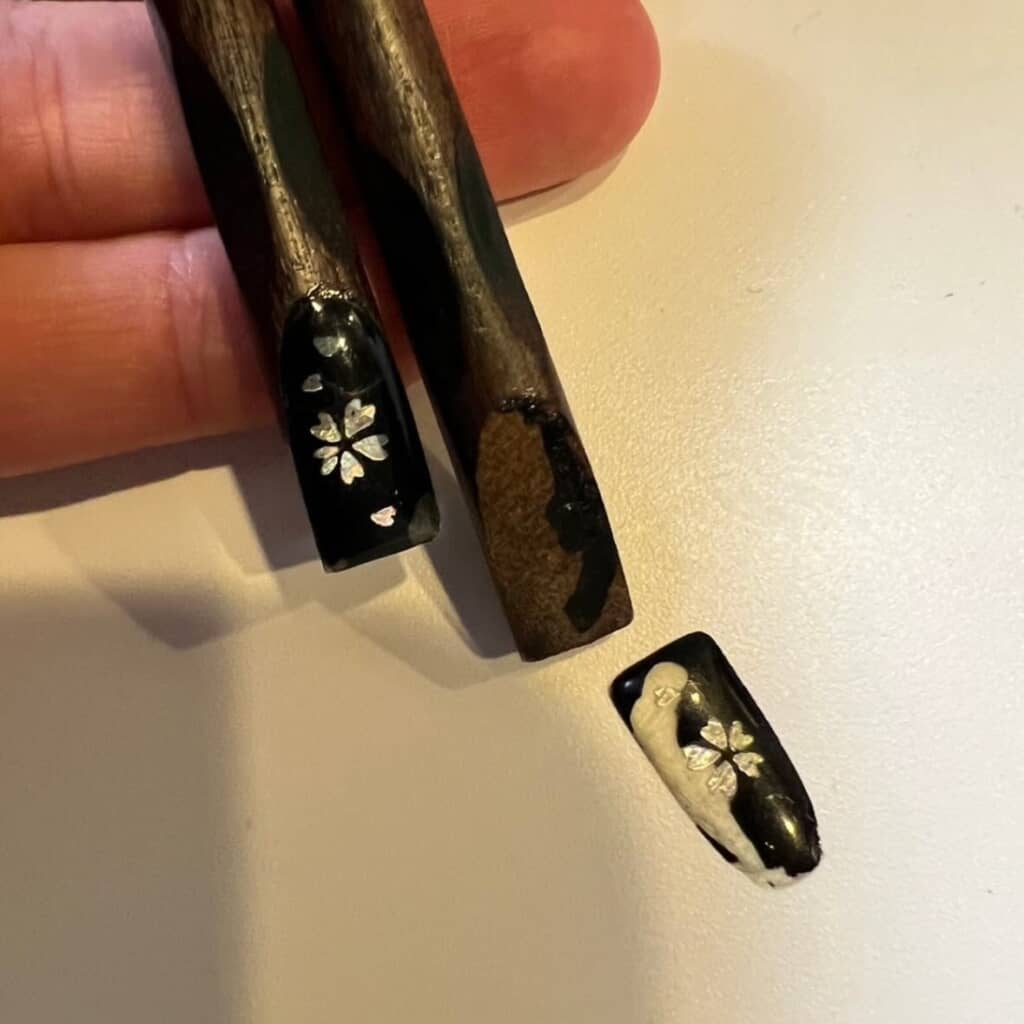 ネイルチップの正体はお箸の装飾部分！