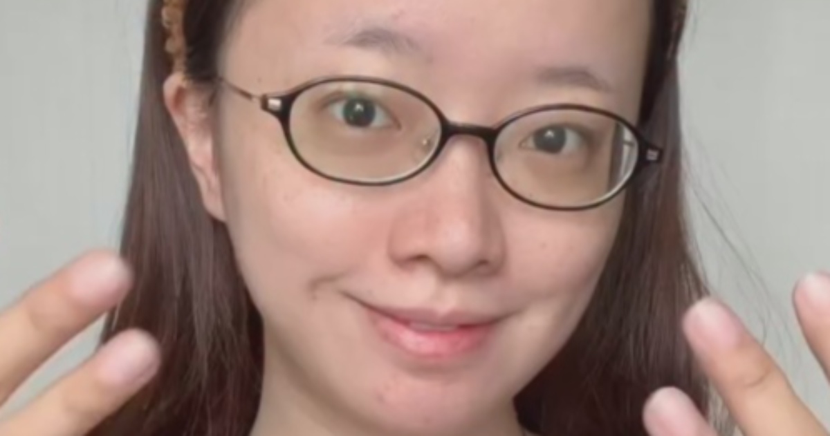 すっぴん眼鏡の女性が、本気でメイクをすると……「え、めちゃくちゃかわいい」　驚きのビフォーアフターが160万超再生【海外】（3/3） | 美容 ねとらぼ