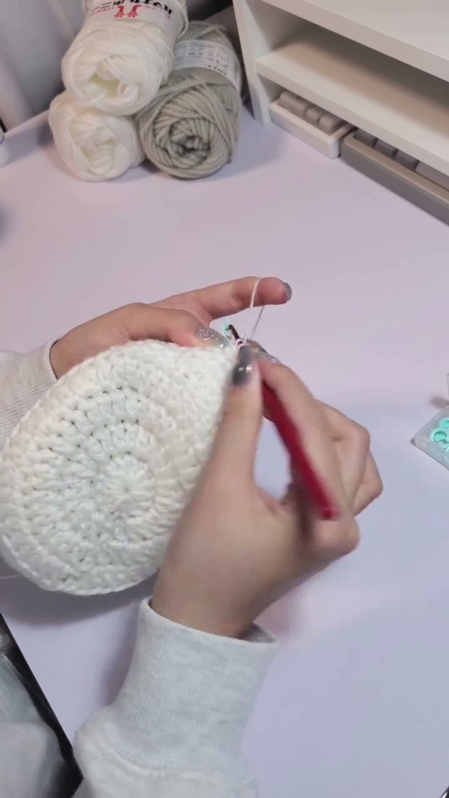 深いお皿のような形になってきた