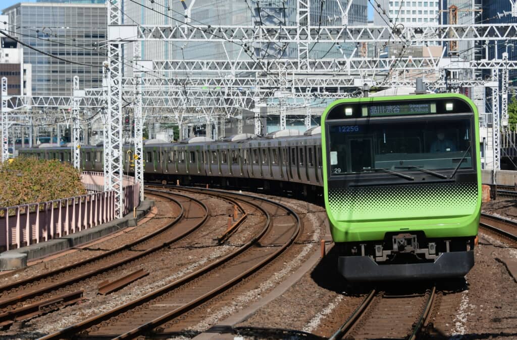 JR山手線（出典：PIXTA）