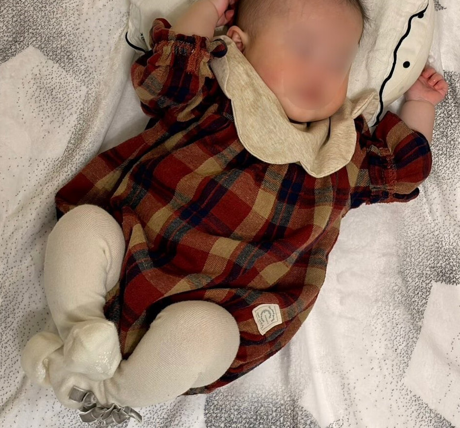 寝ているだけで十二分にかわいい赤ちゃんですが……