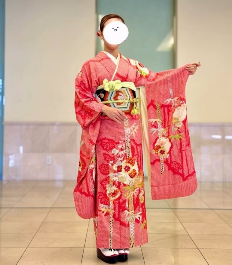 菊柄の前側はもっとゴージャス