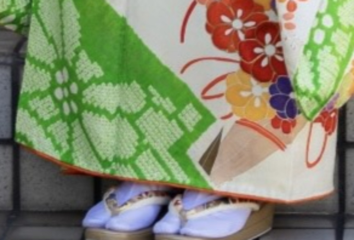 【成人式】50年前に祖母が着た振袖→孫が令和に着てみたら……　着こなしに「あら素敵！」「最近見た中でダントツNo.1」（1/3） | 教育・子育て ねとらぼ