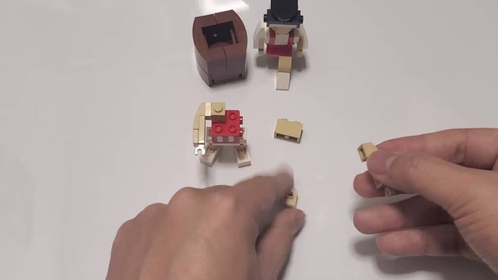 今度は紅白のパーツを帯状に並べて……