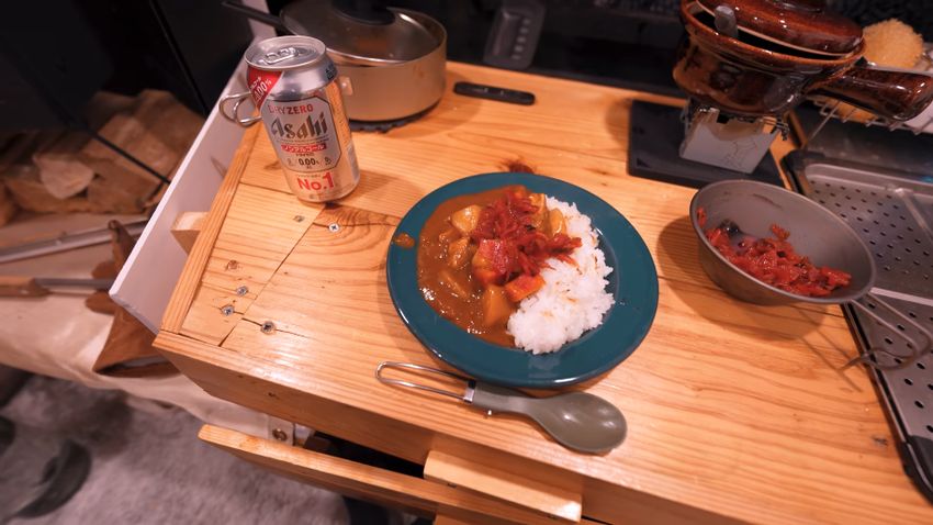 ストーブの熱を利用して作ったカレーライス
