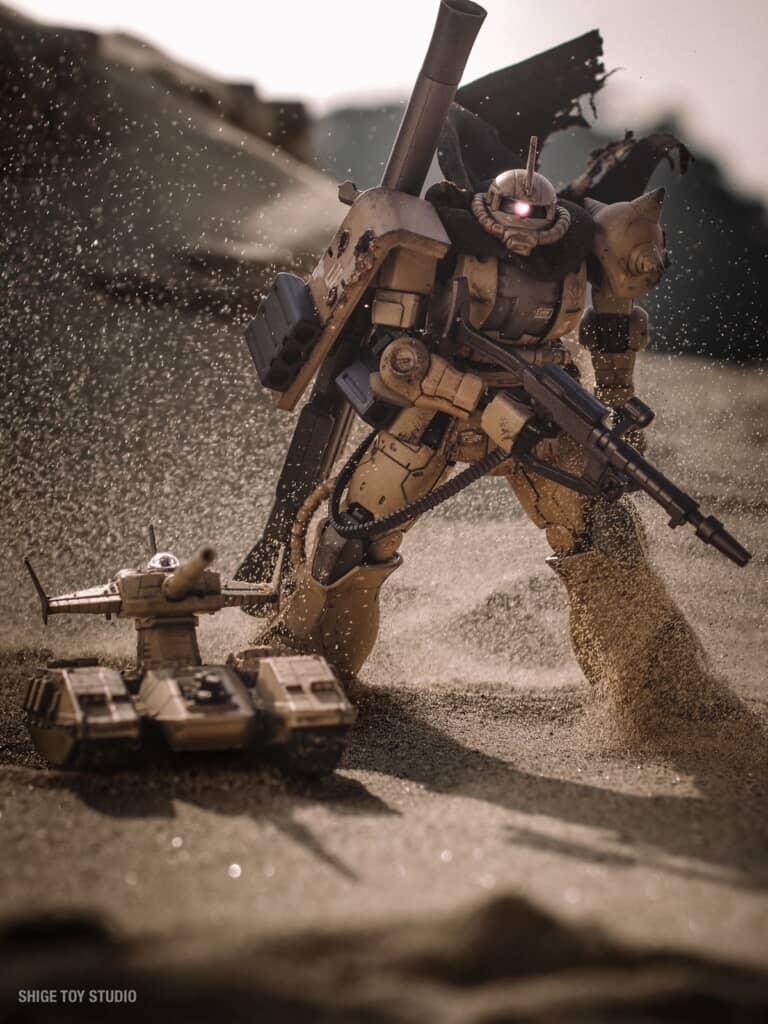 マゼラ・アタックと指揮官用ザク