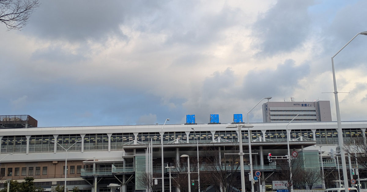 ←新潟市　長岡市→　「どっちも今朝の様子」　豪雪地帯の“信じられない光景”に「同じ県内とは思えない」「ええええええ」（1/4） | 新潟県 ねとらぼ