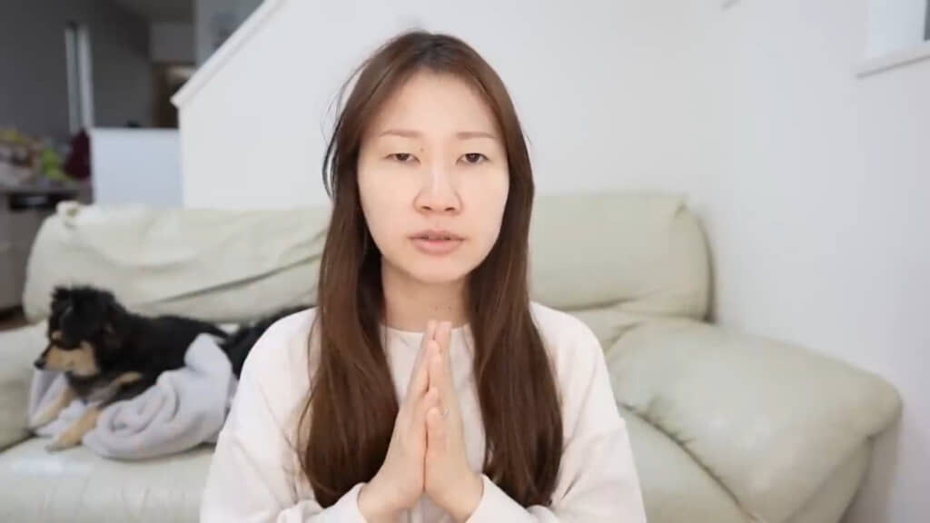 すっぴん状態の足の裏さん