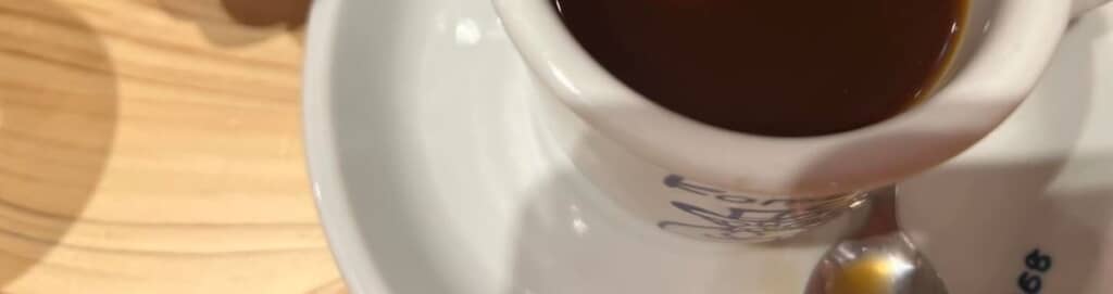 コーヒーを注文したら？