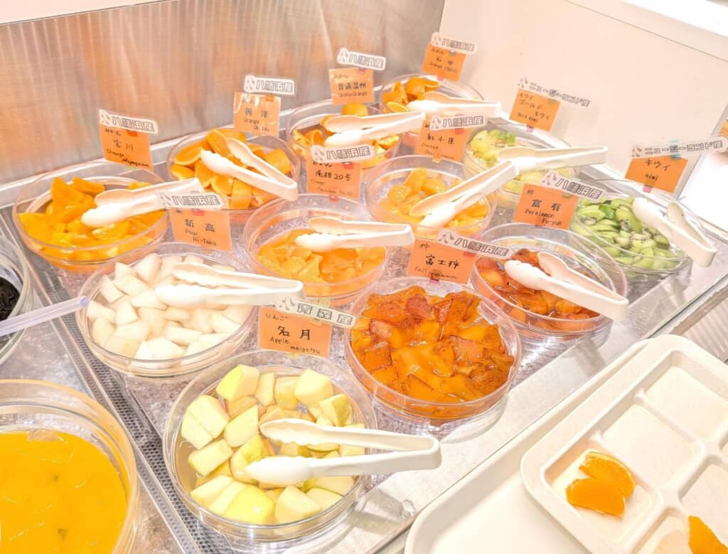 みかん好きにはたまらない、季節のフルーツコーナー