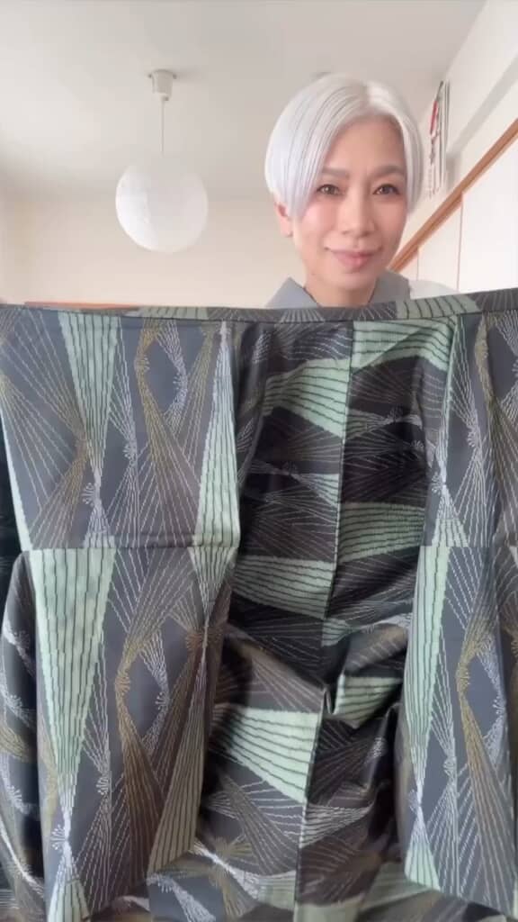 選んだのは松柄の着物