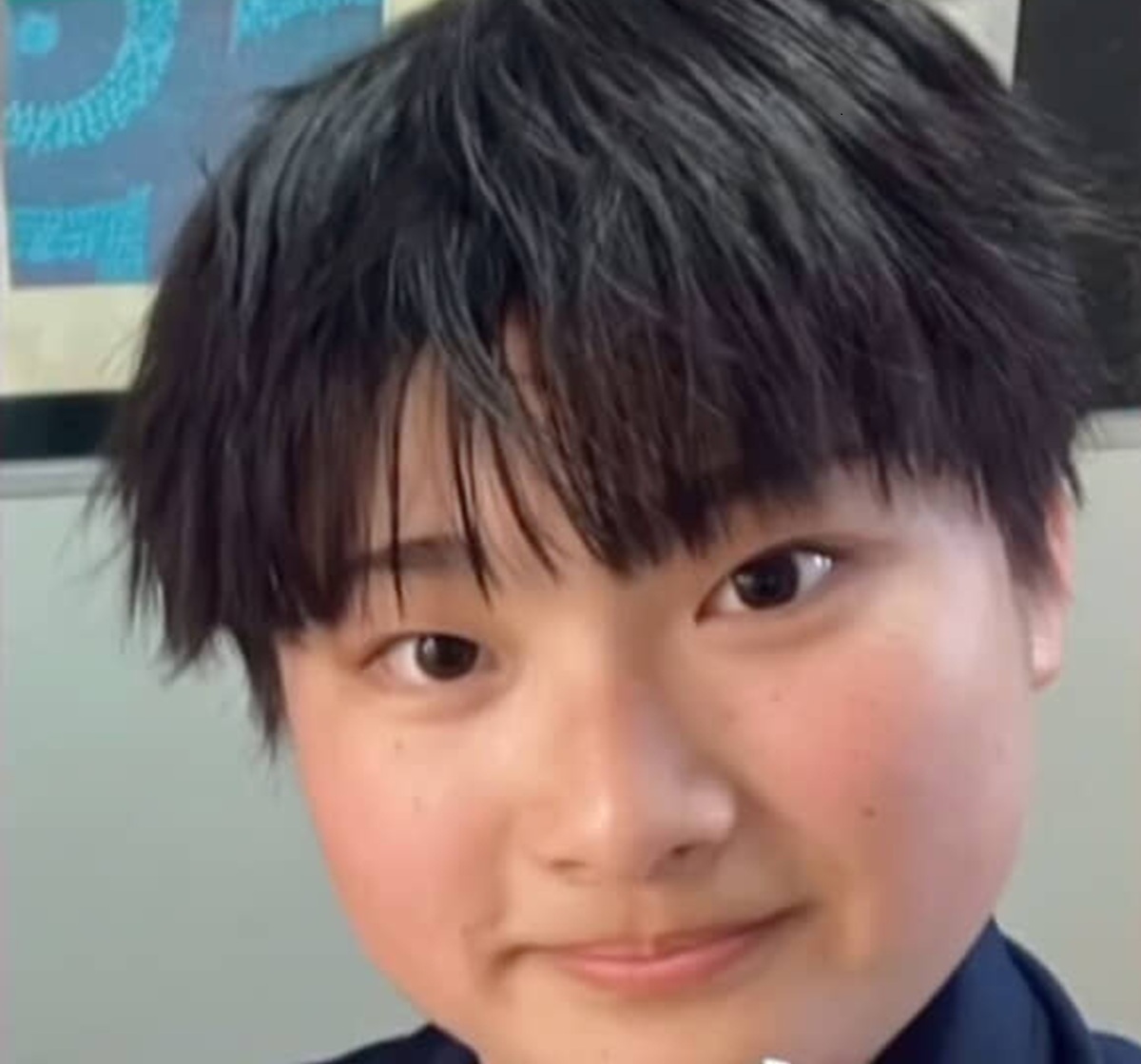 あどけない15歳男子高校生が2年後……「やば！」　まさかの大変身が120万再生「なんてこったい」「予想外でビビった」（1/3） | ライフスタイル ねとらぼ