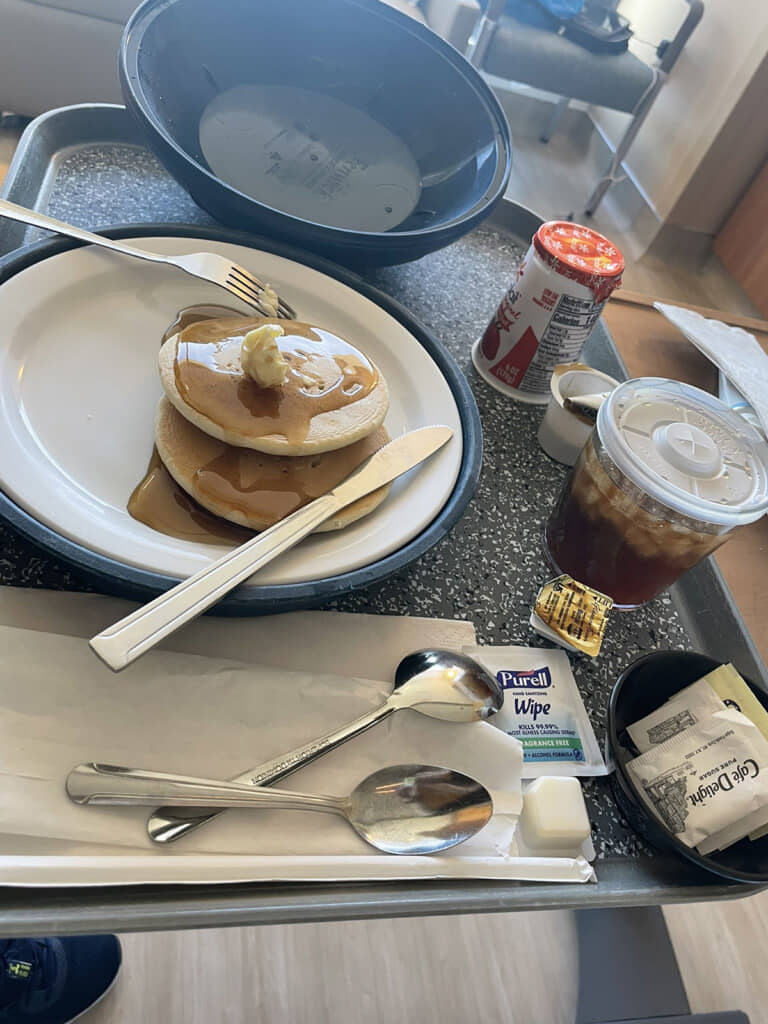 1食目からパンケーキ!?