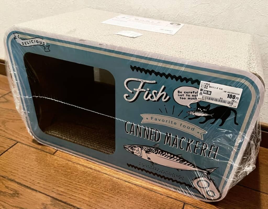 この立派な猫の爪とぎが110円!?（画像提供：ゆ／@3www1yyy4さん）