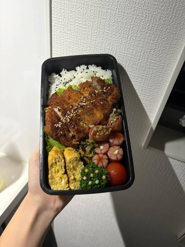 ごはんがもっと欲しくなるカツ弁当