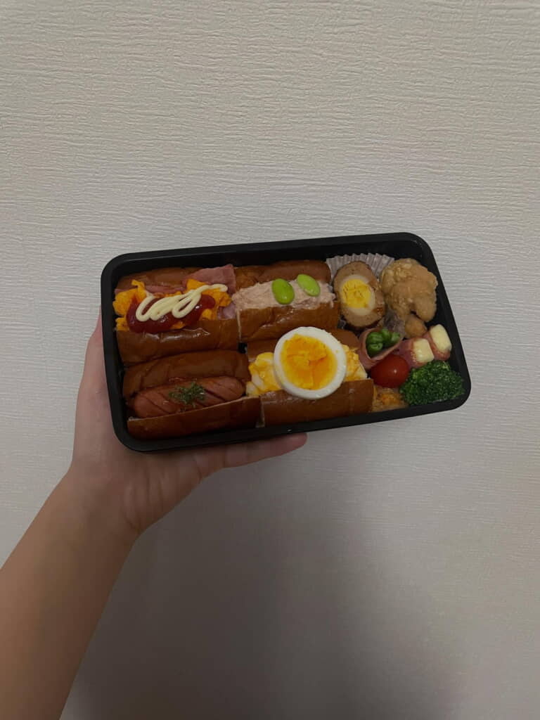 パンの日もおかずたっぷり！