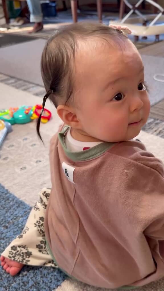 こちらを振り向くちーちゃん