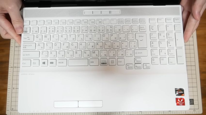 FMVA50E2Wのキーボード