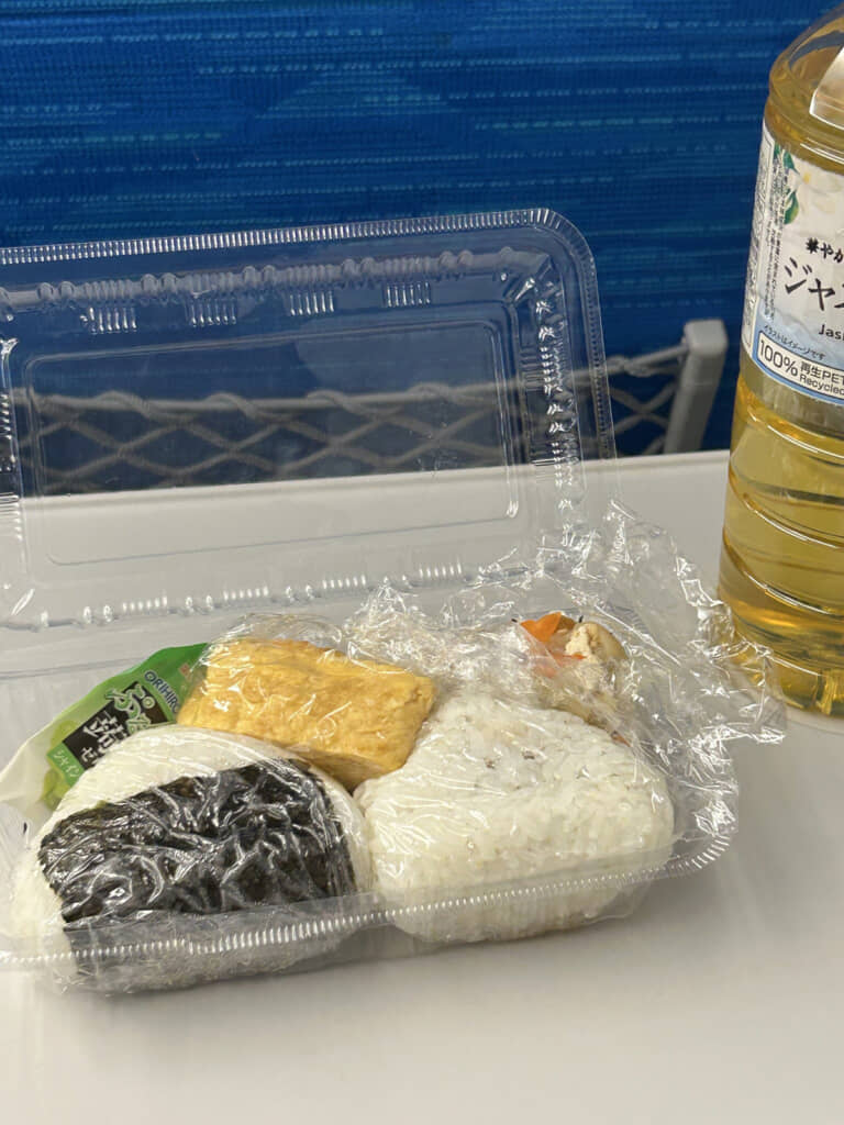 帰りに食べられるよう母が持たせてくれたお弁当