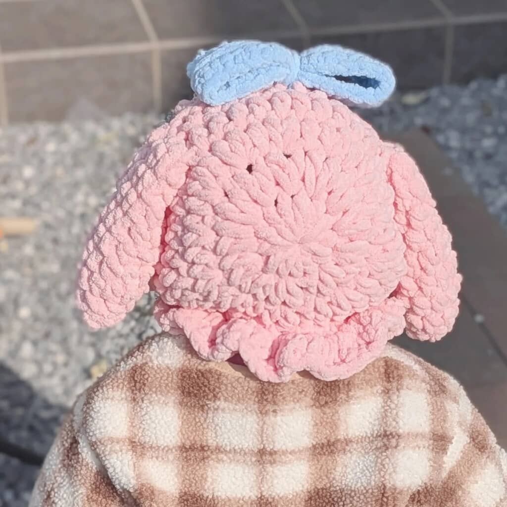 首周りがフリルでかわいい