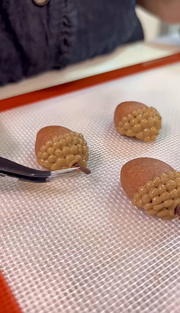 どんぐりも精巧な完成度