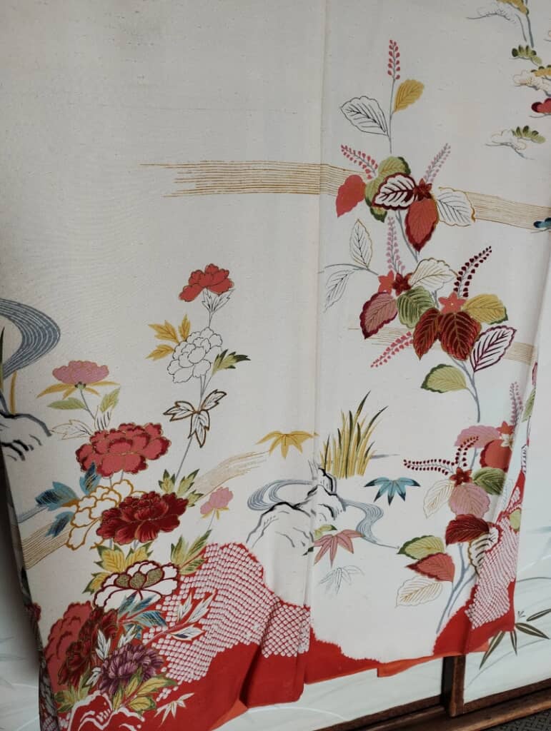 赤と白のコントラストも華やかです