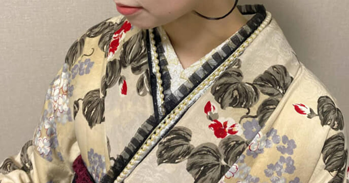 成人式の前日、髪飾りを探していた娘→100均材料で手作りしたら……　まさかの姿に「マジで100均ですか？」「何をどうすればこんな……」（1/2） | ライフスタイル ねとらぼ