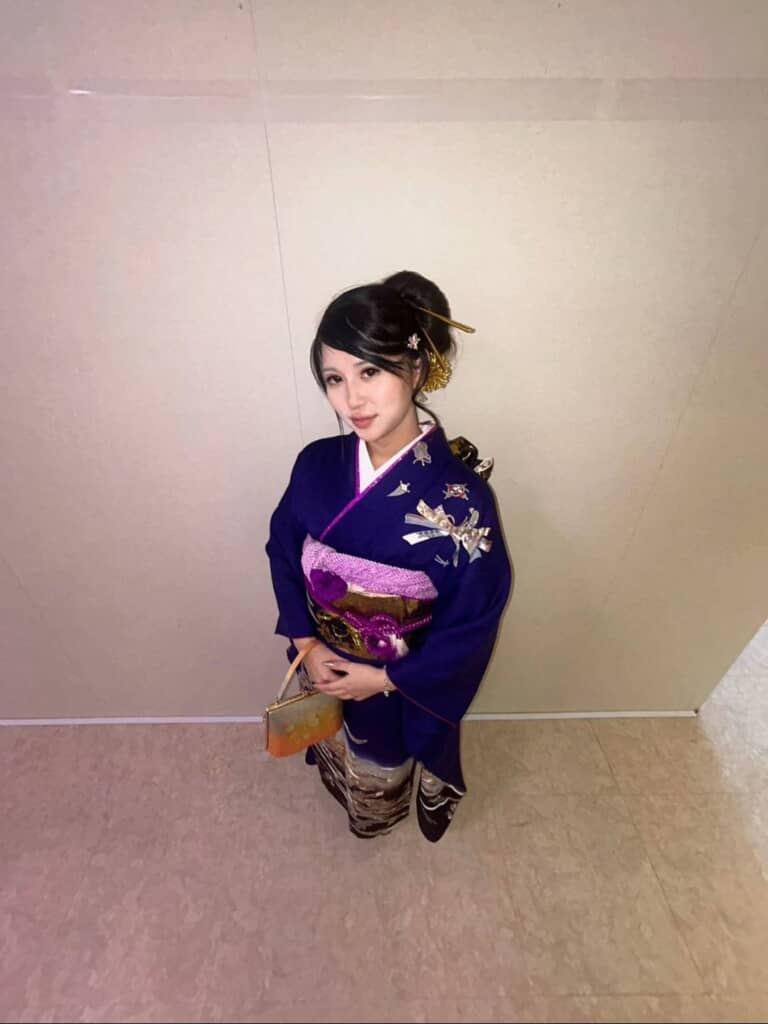 明夏羽さんの振袖姿……すてきです！