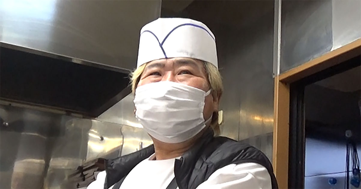 「自分大好きだから俺」濃厚キャラの店主が作るのは……　「世界一」「県内で一番おいしい」と称賛される“とんでもない光景”に驚き【オモウマい店】（1/3） | テレビ ねとらぼ