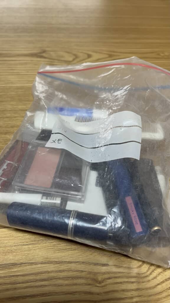 化粧ポーチをブランド物に……