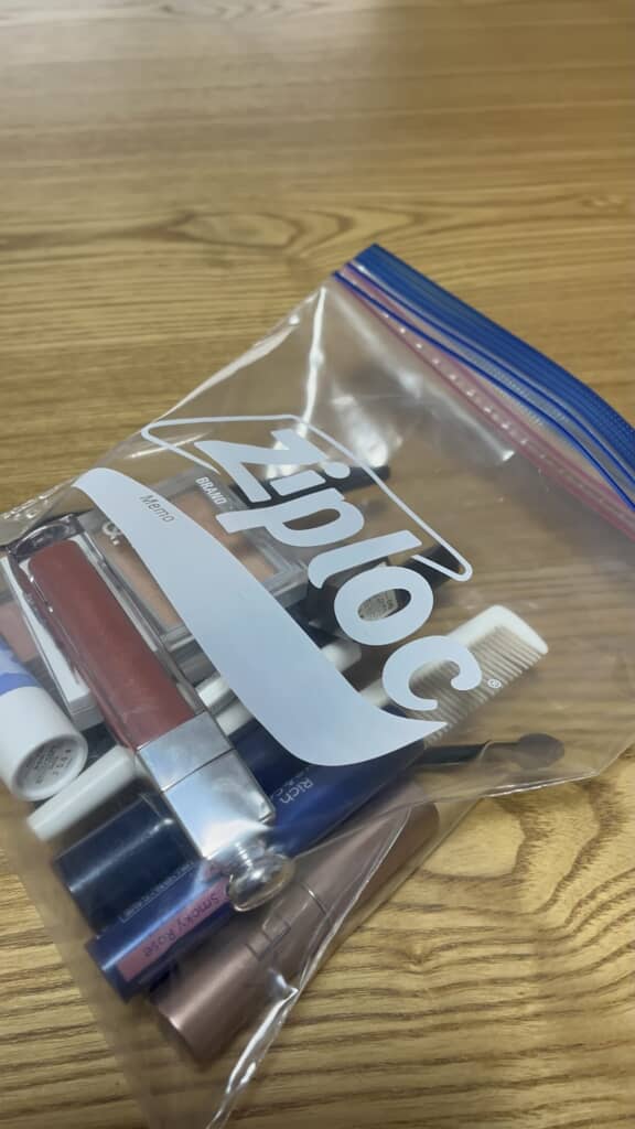 化粧ポーチをブランド物に……