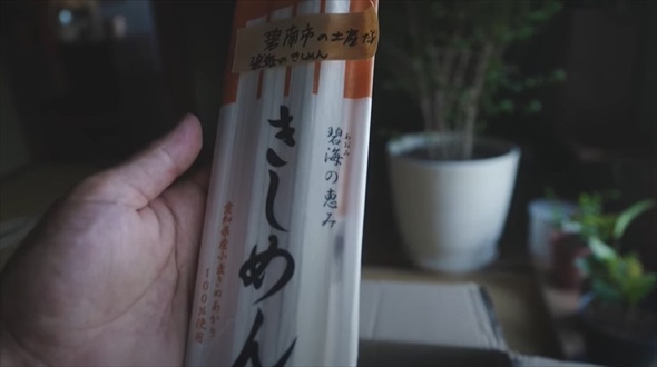 「母のイチオシ」段ボール