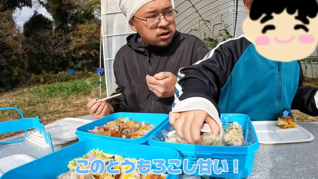 畑で一緒にランチタイム