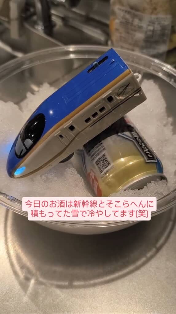 スイッチオンで缶が回転