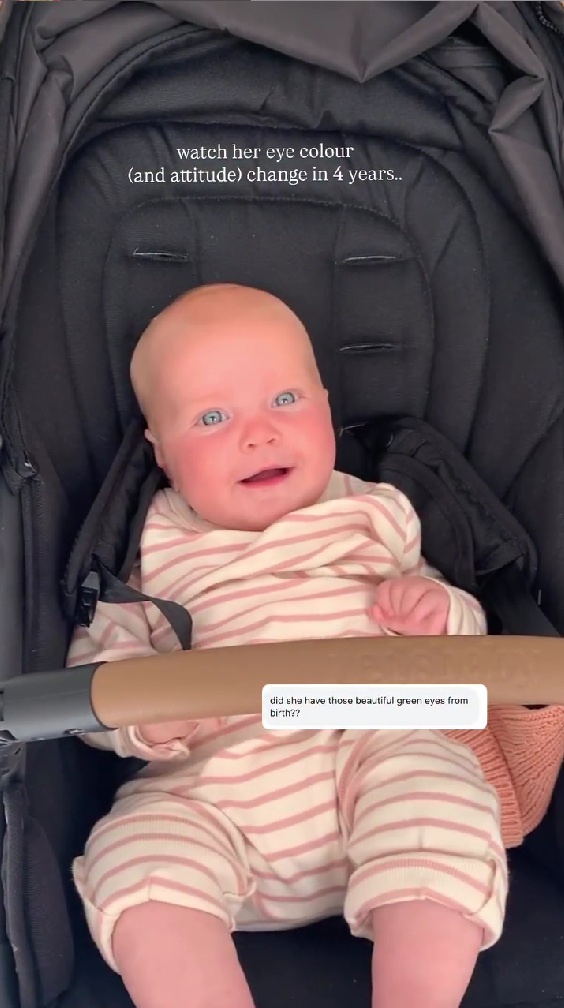 青い瞳の赤ちゃん