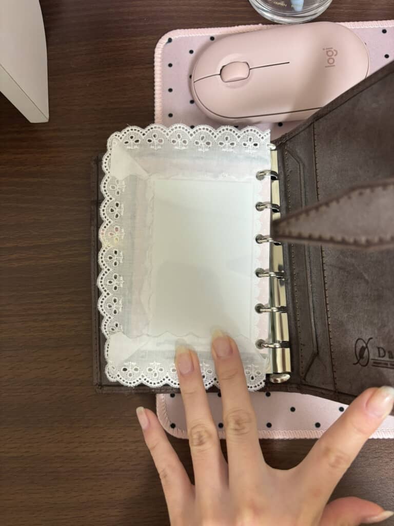 レースをくっつけた硬質カード