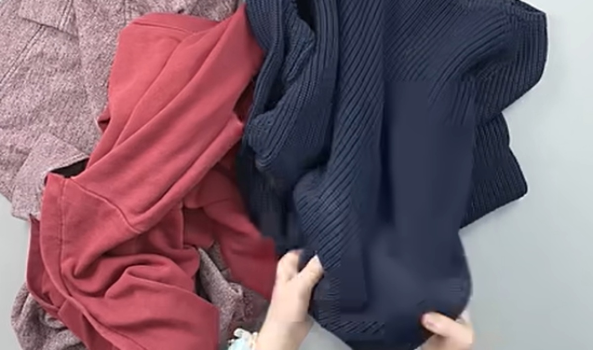 捨てるはずのセーターやジーンズ、細く切って編んでいくと……　まさかのアイテム完成に「完璧だ」「すっげー!!!」と970万再生【海外】（1/3） | ハンドメイド ねとらぼ